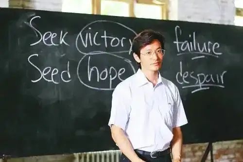 跳高旗帜动作要领_跳高比赛中举白旗是什么意思_跳高规则举旗