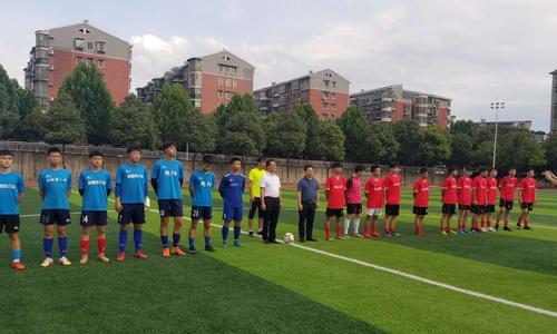 五人足球进攻套路_五人足球打法_五人小场足球开球技巧
