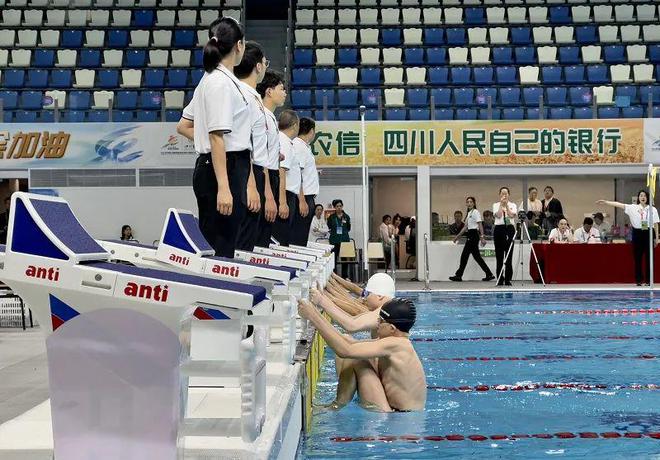 乐山市市运会游泳冠军是谁_2019年乐山游泳比赛_乐山市游泳比赛
