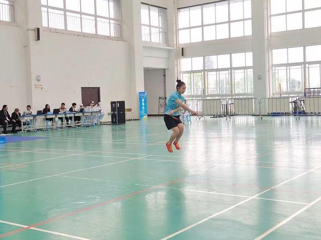 乐山市市运会游泳冠军是谁_2019年乐山游泳比赛_乐山市游泳比赛